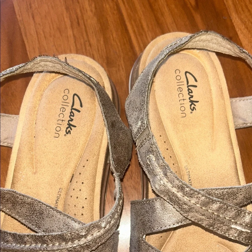 Clarks Women's Metallic Cross-Strap Sandals - Picture 3 of 9